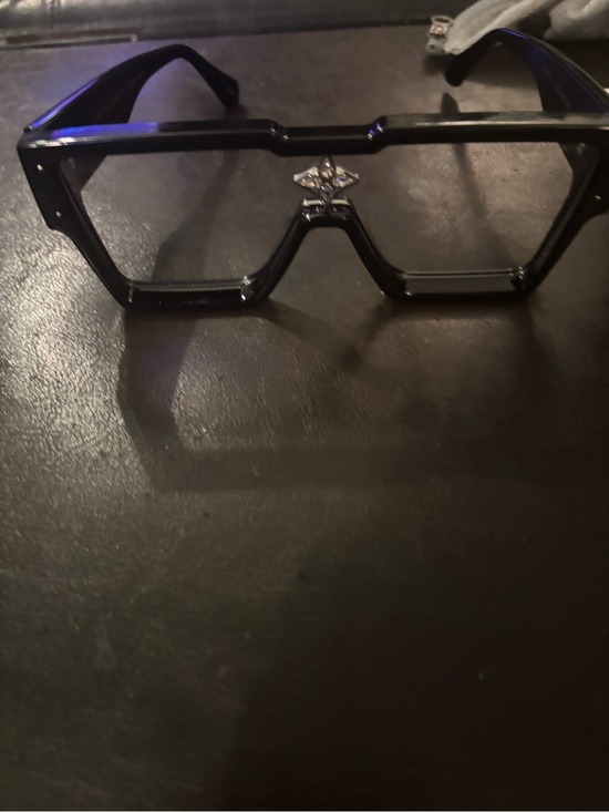 Louis Vuitton Cyclone Sunglasses – Z1790E